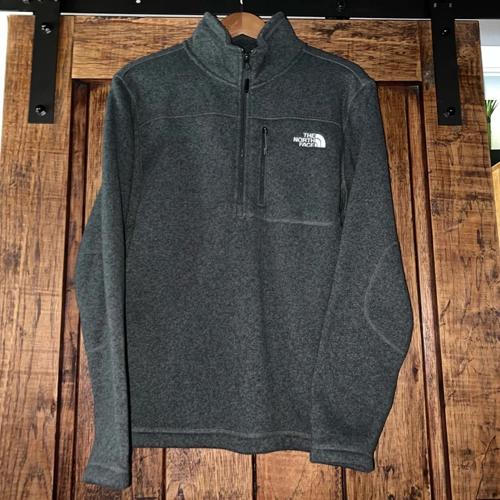 Men’s The North Face 1/2 Zip Fleece Pullover Jacket in Heather Gray Size Medium
